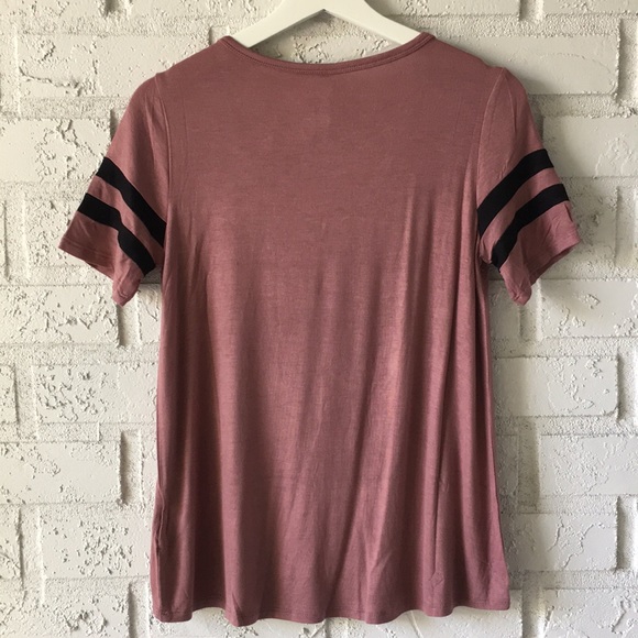 🌿Athletic striped vneck shirt - Picture 6 of 6